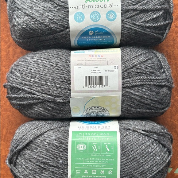 Lion Brand Charcoal Gray Yarn Bundle - Picture 5 of 5